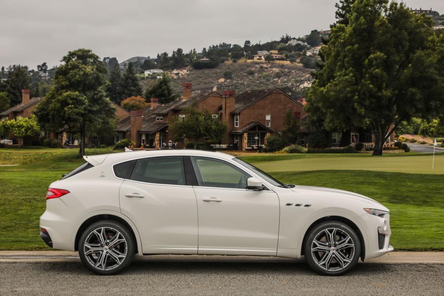  Maserati Levante GTS 2018 года  (NA) (фото 17 из 40)